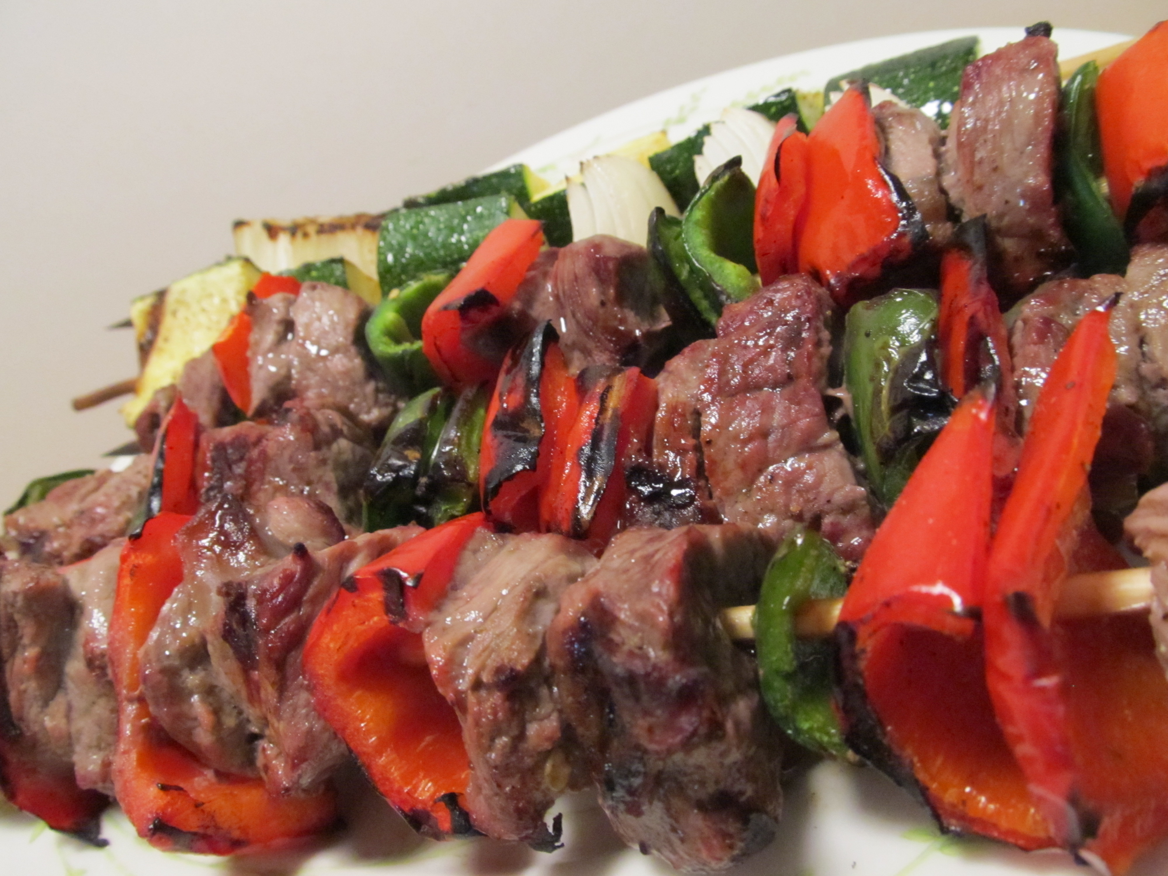 Jalapeno Beef Kabobs with Roasted Garlic Aioli